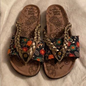 Embroidered metallic flip flop slides